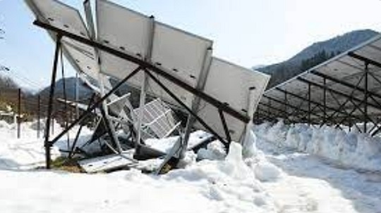 （ ´_ゝ`）大雪で太陽光発電設備の事故増加、パネル破損被害は7万5000世帯分