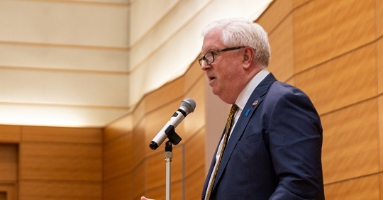 【速報】 グラス米大使「はっきりさせておこう、米国は尖閣諸島含め日本の防衛に全面コミット、中国がどうしようが変わらない」