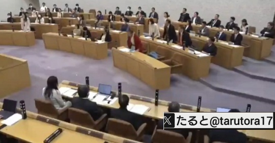 【え！？】 杉並区議会、「日本国国章損壊の罪の早期制定を求める意見書」賛成６、反対４１で否決
