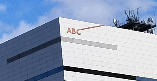 【悲報】 炎上の探偵ナイトスクープ、ヤラセだった・・・ABCテレビが謝罪「番組内容は編集・構成上の演出」